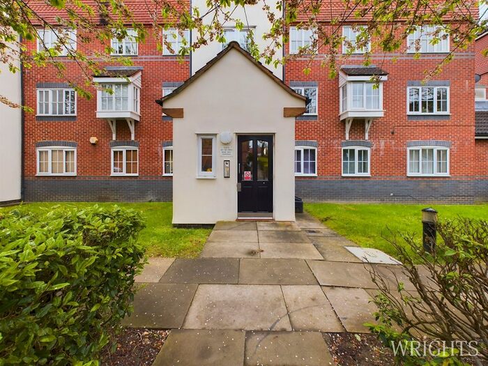 2 Bedroom Flat To Rent In Node Way Gardens, Welwyn, AL6