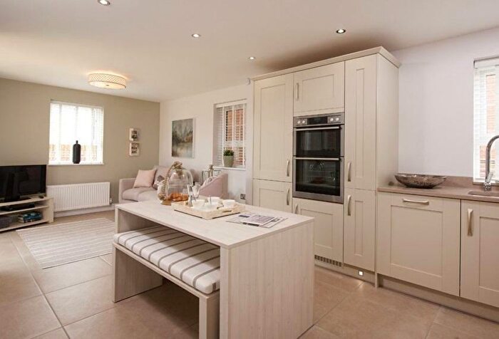 5 Bedroom Detached House For Sale In Fen Street, Milton Keynes, Buckinghamshrie, MK10