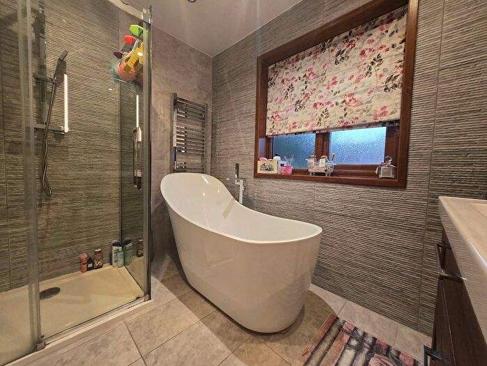 3 Bedroom Semi-detached House For Sale In Jobs Lane, Coventry, CV4