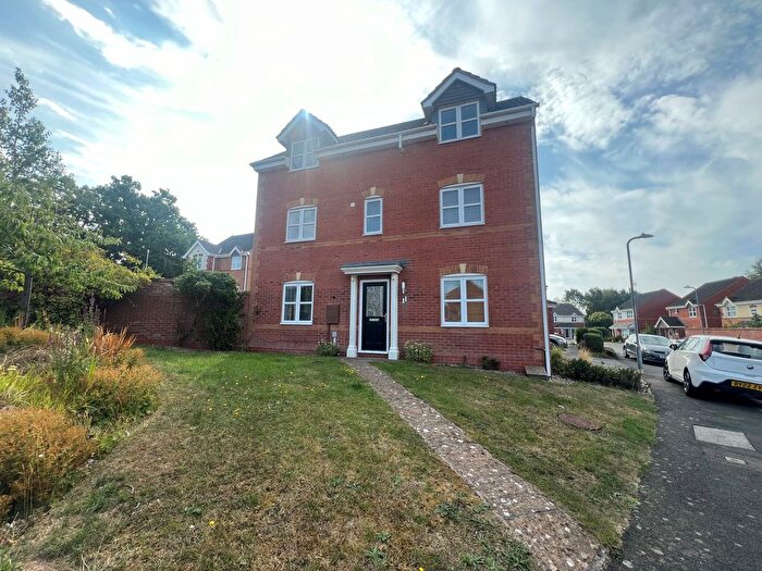 4 Bedroom Detached House To Rent In Kite Lane, Redditch, B97