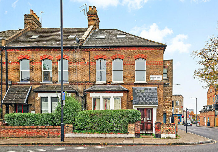 2 Bedroom Apartment To Rent In Finsbury Park Road, London, N4