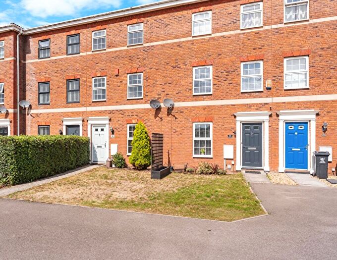 4 Bedroom Town House For Sale In Hart Place, Cardiff, CF24