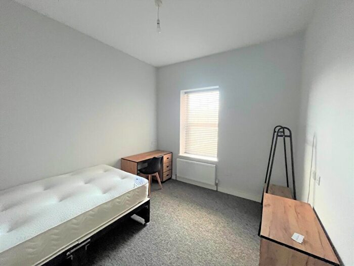 6 Bedroom House To Rent In Downend Road, Bristol, BS7