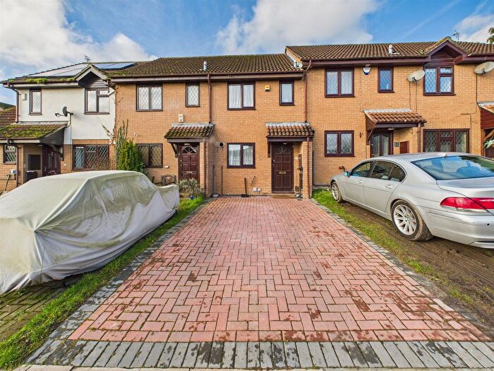 2 Bedroom Terraced House For Sale In Barclay Road, Calcot, Reading, RG31