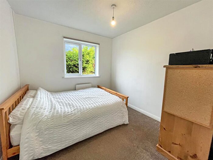3 Bedroom Detached House For Sale In Sedgefield Close, Sonning Common, RG4