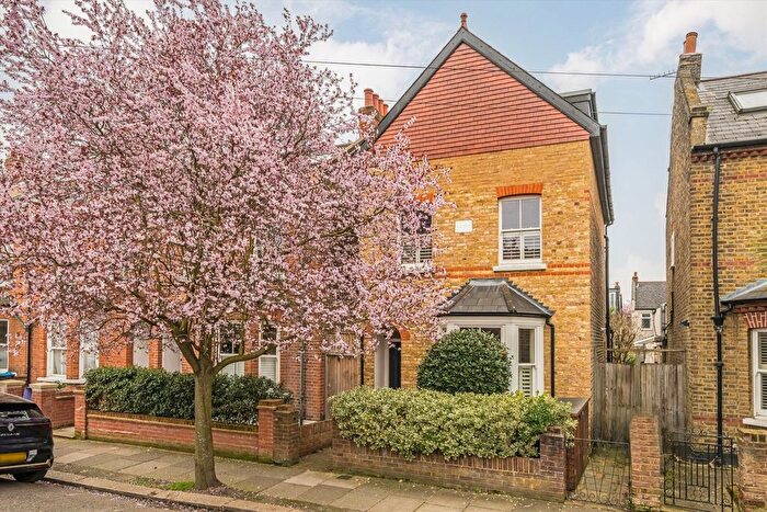 4 Bedroom Detached House For Sale In Effra Road, Wimbledon, SW19