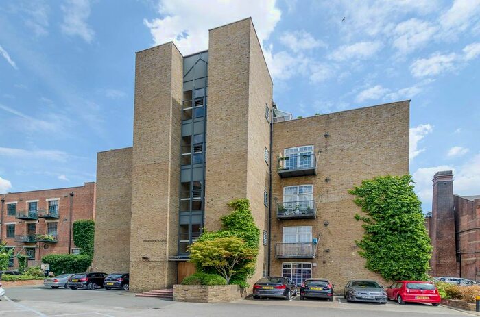 2 Bedroom Flat To Rent In Foundry House, Poplar, London, E14