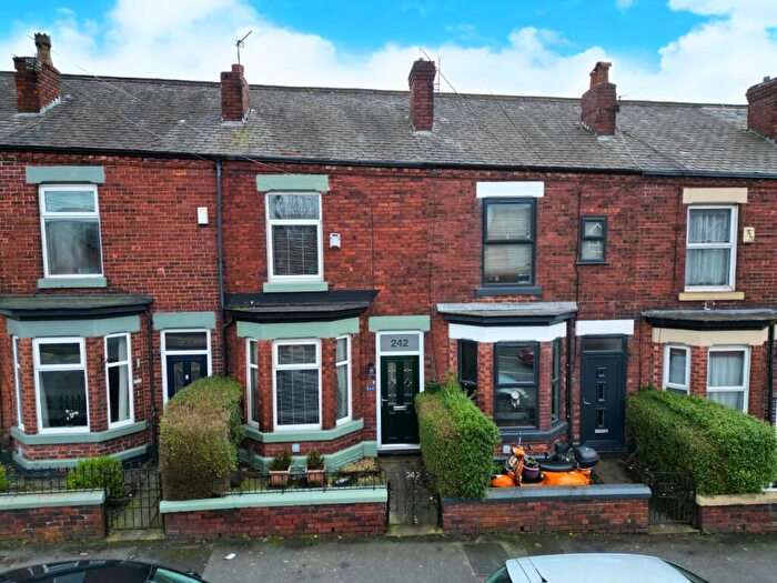2 Bedroom Terraced House For Sale In Clarendon Road, Hyde, Greater Manchester, SK14