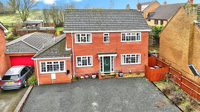 5 Bedroom Detached House For Sale In Newtown Road, Raunds, NN9