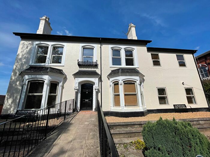 2 Bedroom Flat To Rent In Avenue Road, Doncaster, South Yorkshire, DN2