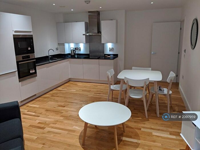 1 Bedroom Flat To Rent In Cityview Point, London, E14