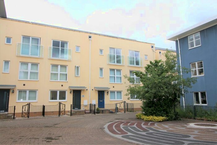 5 Bedroom Terraced House To Rent In Richmond Court, Exeter, EX4