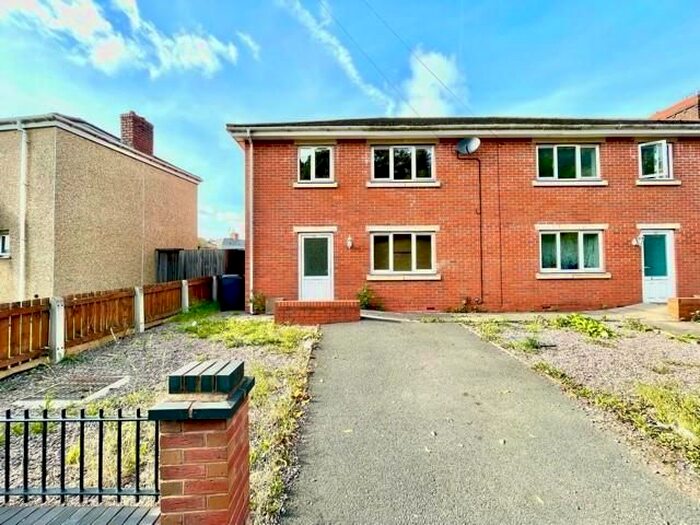4 Bedroom Property To Rent In Lunt Road, Bilston, WV14
