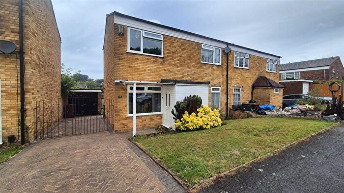 3 Bedroom Semi-Detached House For Sale In Rush Close, Chatham, Kent, ME5
