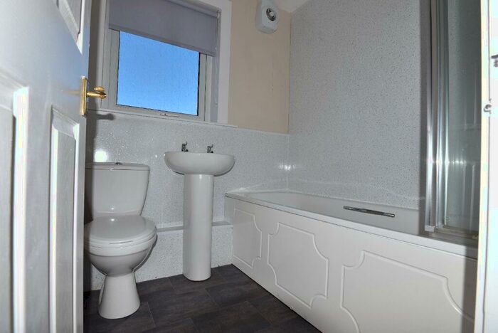 1 Bedroom Flat To Rent In Morrison Way, Knightsridge, West Lothian, EH54