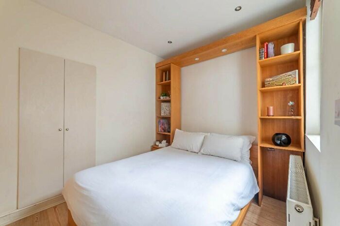 2 Bedroom Apartment To Rent In Edith Grove, London, SW10