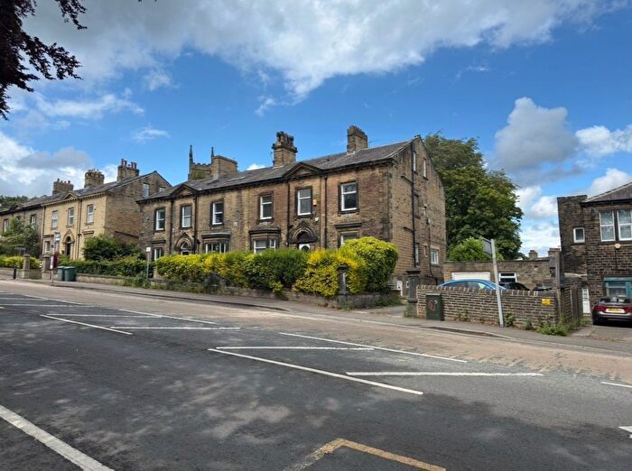 1 Bedroom Flat To Rent In Fitzwilliam Street, Huddersfield, HD1