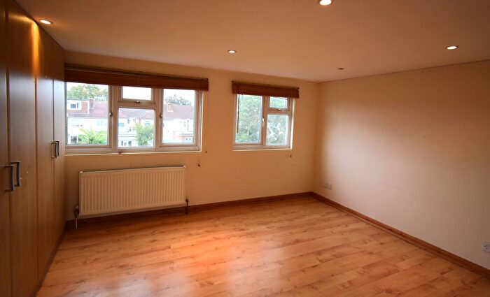 4 Bedroom Terraced House To Rent In Yeading Avenue, Rayners Lane, HA2