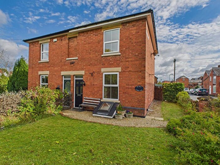 3 Bedroom Semi Detached House For Sale In Upper Chase Road, Malvern, WR14