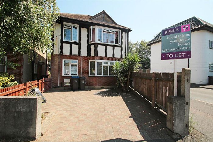 2 Bedroom Maisonette To Rent In York Close, Morden, SM4