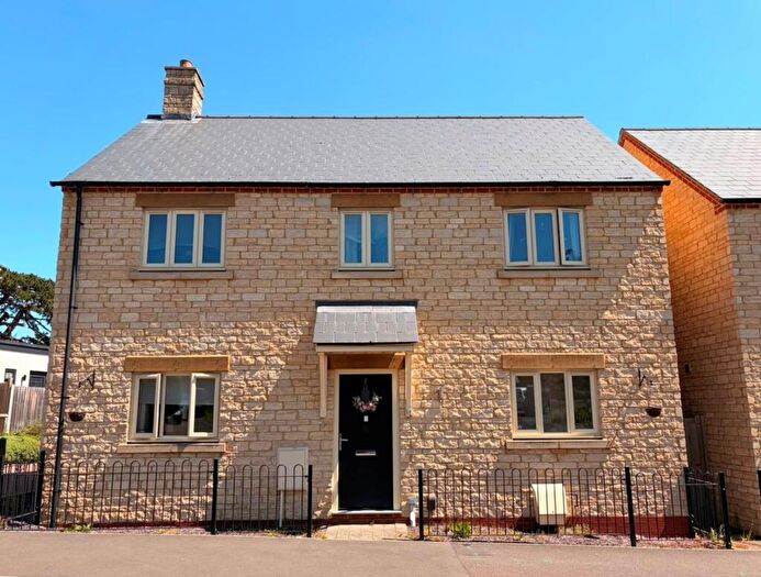 3 Bedroom Detached House To Rent In North Street, Raunds, NN9