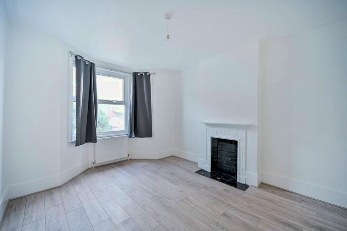 3 Bedroom Terraced House To Rent In Kingsley Road, Hounslow, TW3