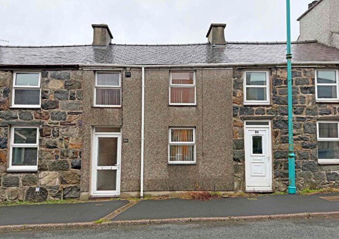 2 Bedroom Terraced House For Sale In Rhedyw Road, Llanllyfni, Caernarfon, Gwynedd, LL54