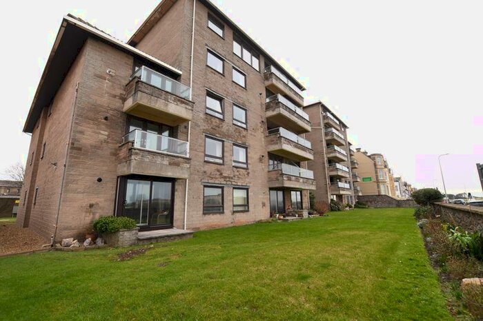 2 Bedroom Flat To Rent In Beach Road, Weston-Super-Mare, BS23