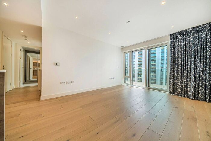 2 Bedroom Flat To Rent In Norton House, Woolwich Riverside, London, SE18