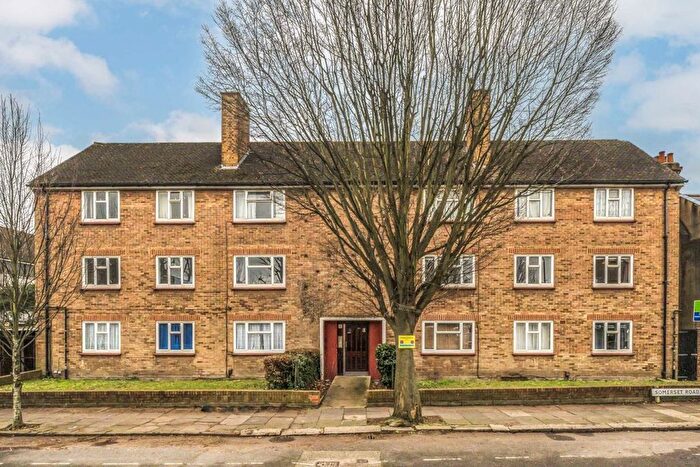 3 Bedroom Flat To Rent In Somerset Road, Chiswick, W4