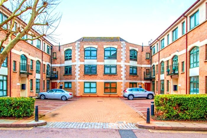 2 Bedroom Flat For Sale In Windsor Court, Corner Hall, Hemel Hempstead, Hertfordshire, HP3