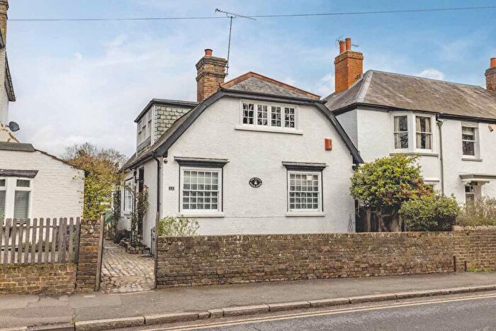 3 Bedroom Link Detached House For Sale In Horton Road, Datchet, SL3