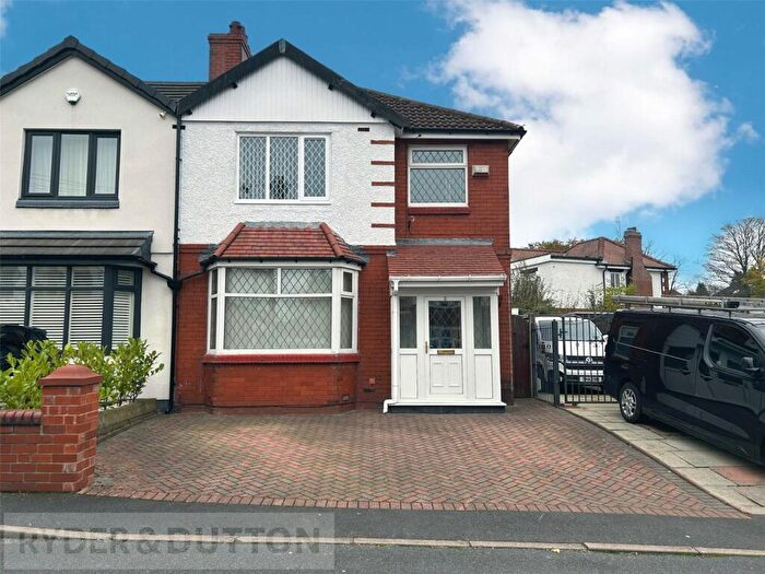 3 Bedroom Semi-Detached House To Rent In Ivy Drive, Alkrington, Middleton, Manchester, M24