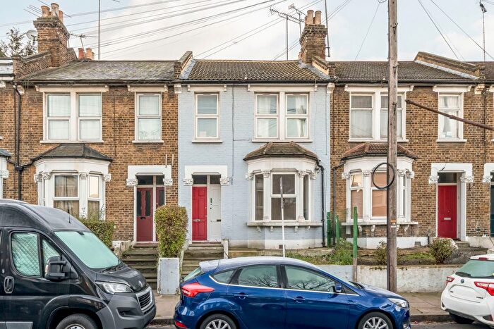 1 Bedroom Flat For Sale In Gurdon Road, Charlton, SE7