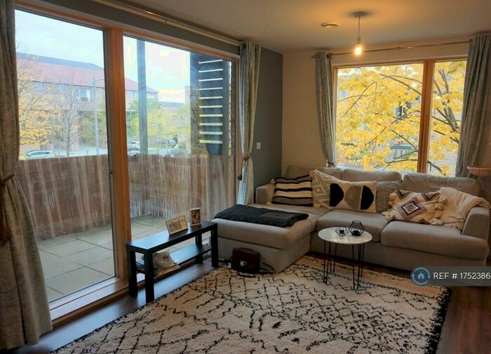 2 Bedroom Flat To Rent In Cornwell Road, Trumpington, Cambridge, CB2