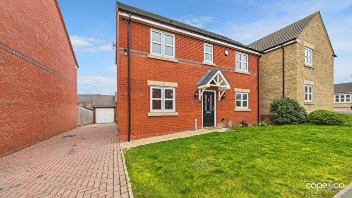 3 Bedroom Detached House To Rent In Aumonier Way, Alfreton, Derbyshire, DE55