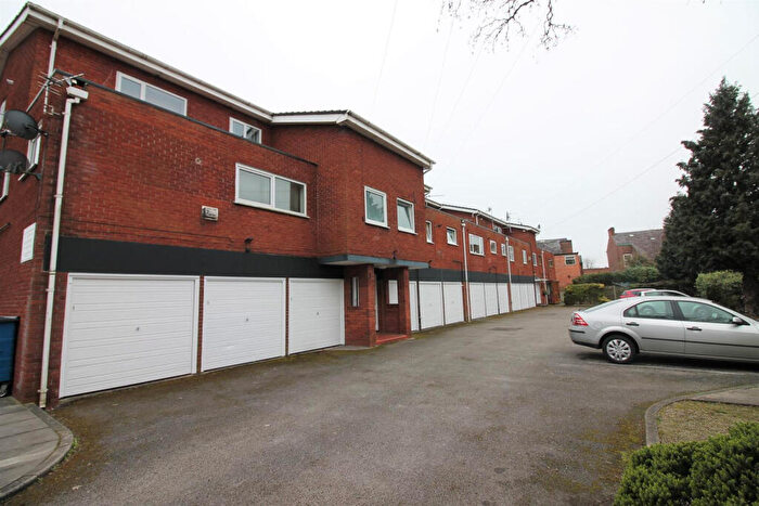 1 Bedroom Flat To Rent In Wycliffe Court, Urmston, M41