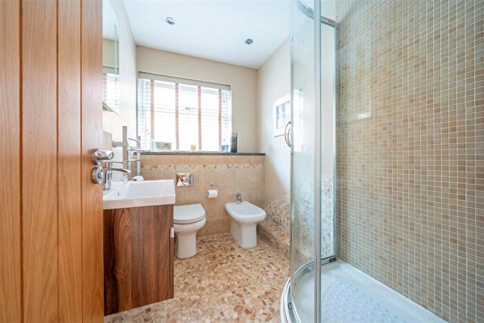 2 Bedroom Detached Bungalow For Sale In Astley Burf, Stourport-On-Severn, DY13