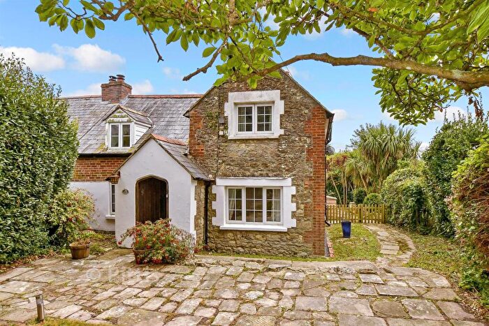 3 Bedroom Semi Detached House For Sale In Newnham Road, Binstead, Ryde, Isle Of Wight, PO33