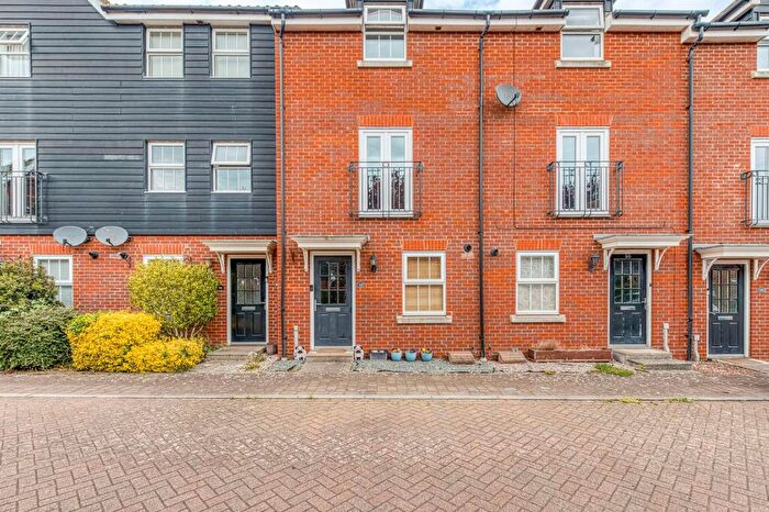 3 Bedroom Town House For Sale In Nelson Close, Harleston, IP20