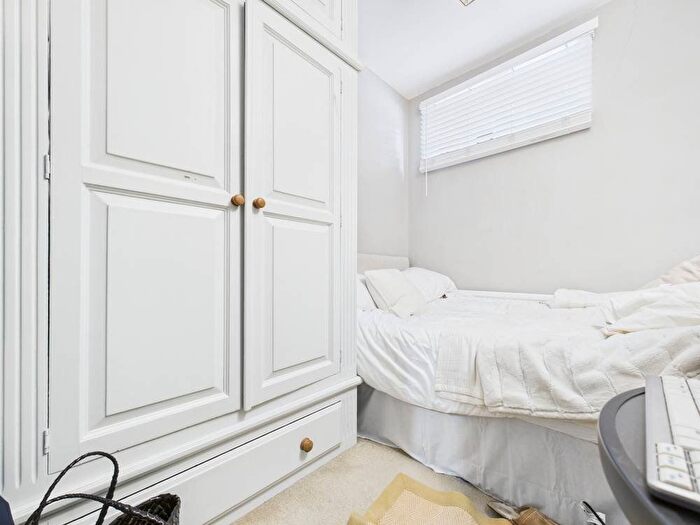 3 Bedroom Bungalow For Sale In Mornington Road, Ashford, Middlesex, TW15