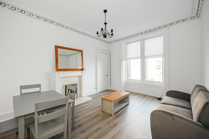 2 Bedroom Flat To Rent In Montrose Terrace, Abbeyhill, Edinburgh, EH7