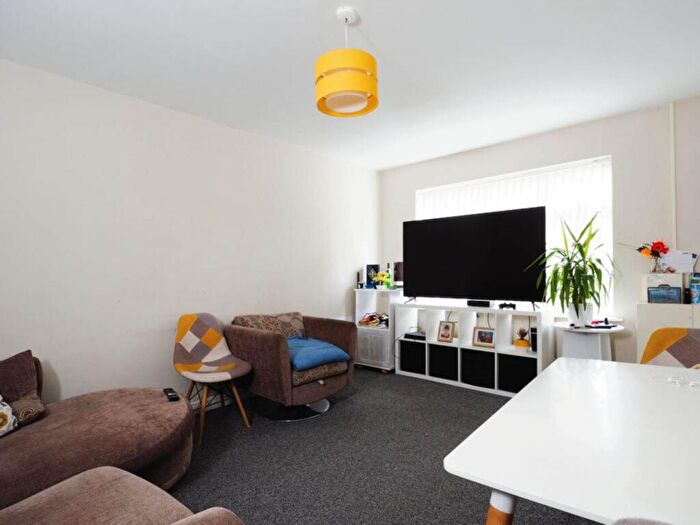 3 Bedroom Terraced House To Rent In Gregory Street, Nottingham, NG7