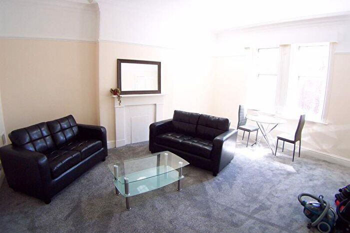 1 Bedroom Flat To Rent In Bainbrigge Road, Leeds, LS6