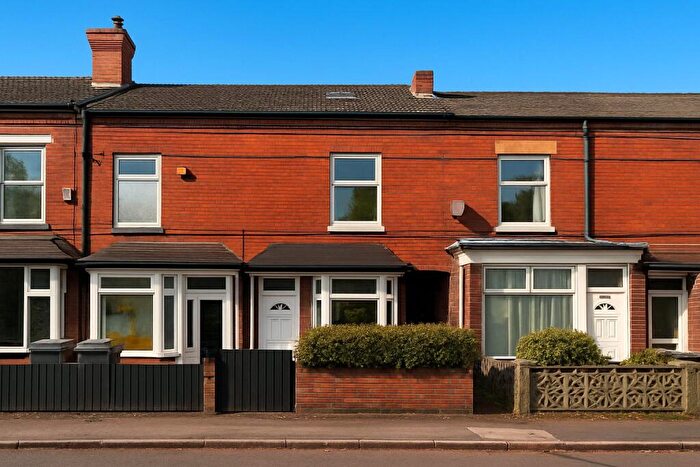 4 Bedroom Terraced House For Sale In Lifford Lane, Birmingham, West Midlands, B30