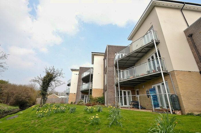 2 Bedroom Flat To Rent In Maltings Close, Cambridge, CB5