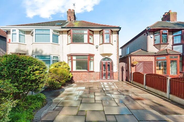 3 Bedroom Semi Detached House For Sale In Almonds Green, Liverpool, Merseyside, L12