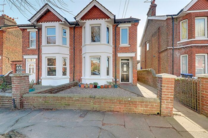 1 Bedroom Flat For Sale In Kingsland Road, Worthing, BN14