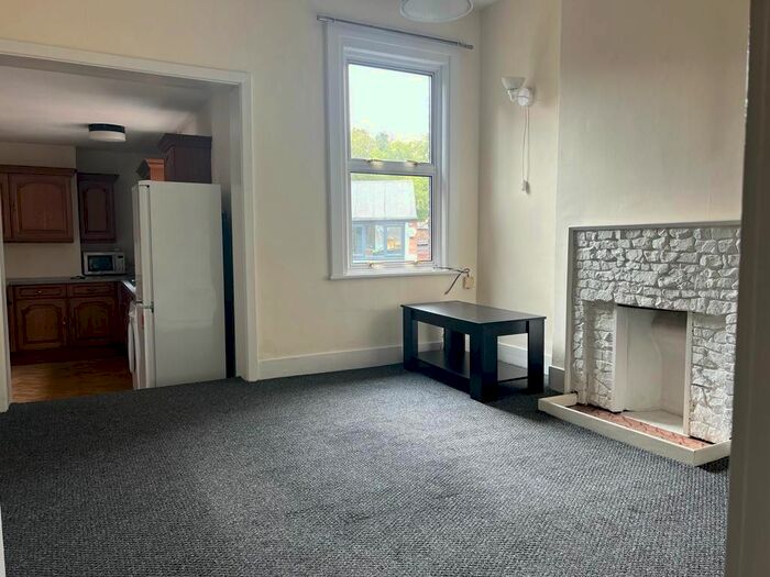 2 Bedroom Flat To Rent In Wellesley Road, London, E11