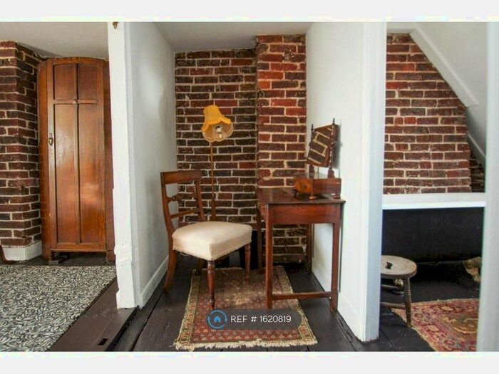 3 Bedroom Maisonette To Rent In St James's Street, Brighton, BN2